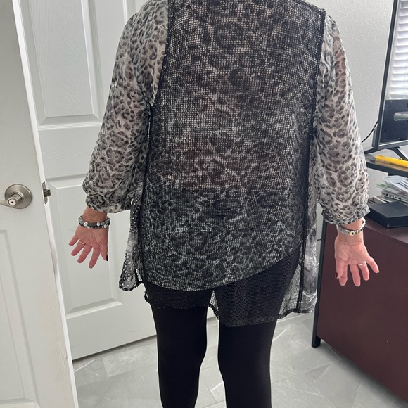 2 piece sheer chicos top and vest size m - Picture 5 of 10